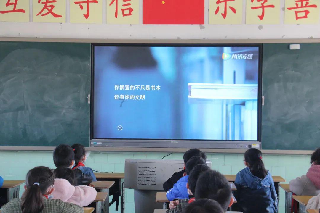 央视这部爆剧，又老又丑的“老三”，才是全剧最出彩的角色